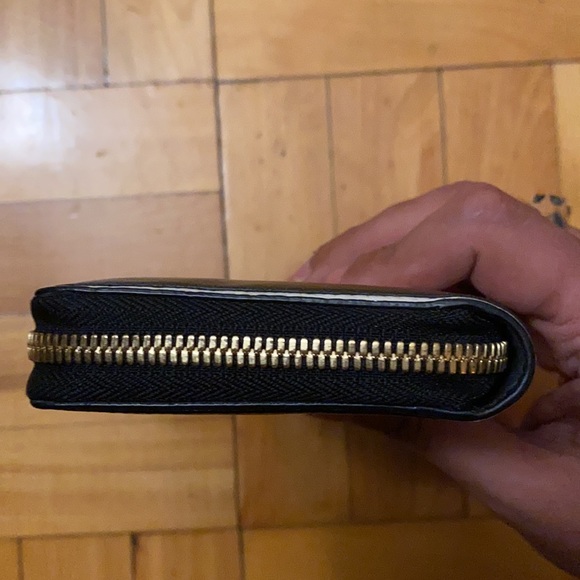 Authentic MCM wallet (UNISEX) - Picture 5 of 9